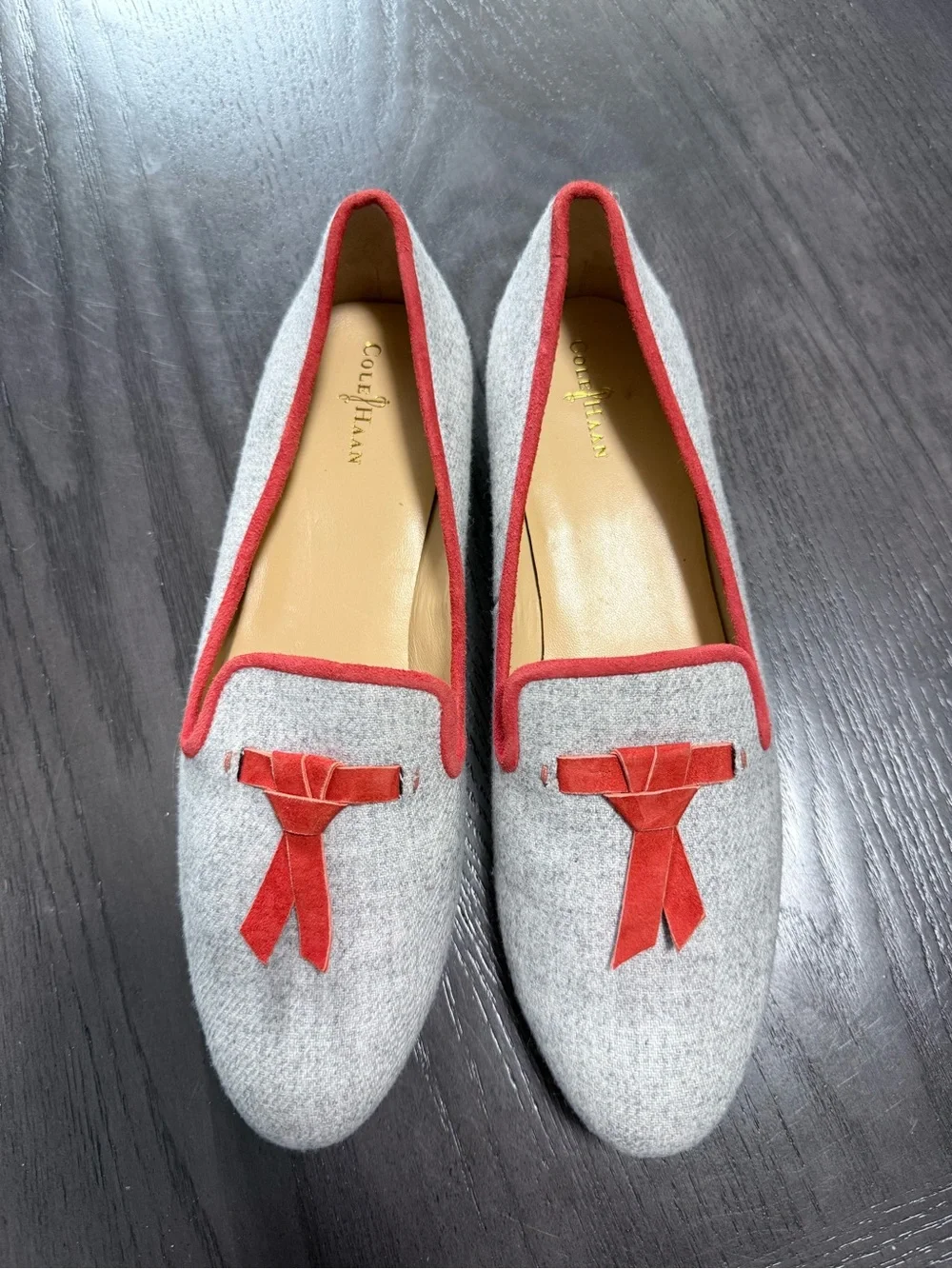 Cole Haan Women’s Tassel Smoking Loafers Gray Wool Red Trim Size 10B